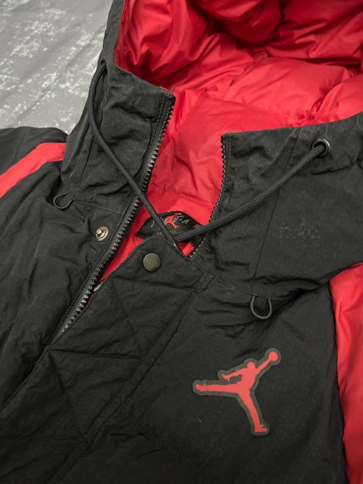 Продам зимнюю куртку Jordan