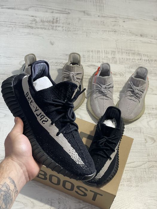 Vand yeezy boost 350 v2 - oferta ,toate perechile sunt 100 % originale