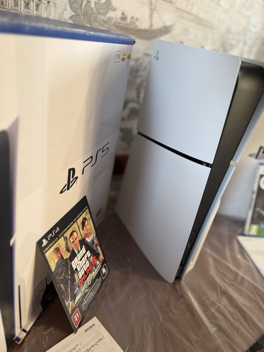 Продам новый Playstation 5slim box 1tb
