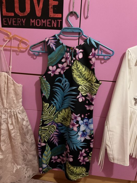 Рокля по тялото