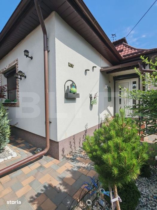Casa complet renovata, 104 mp – acces din doua strazi, in Campia Tur