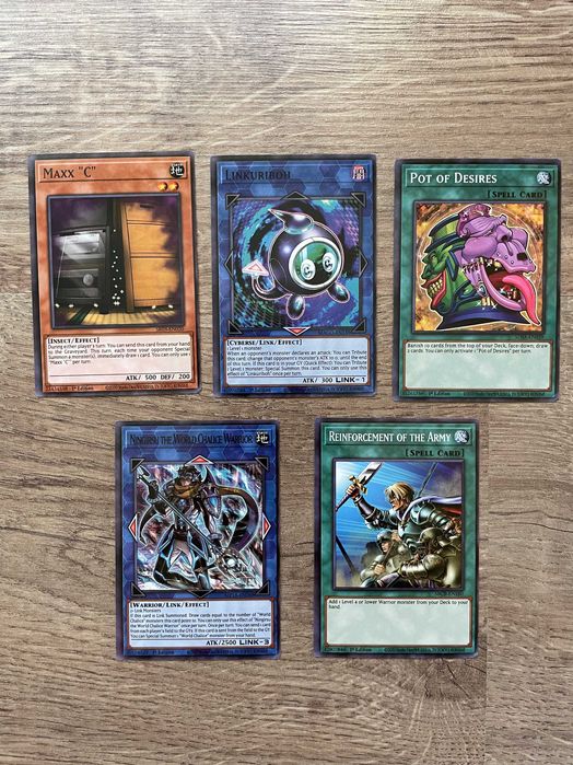 Yu-Gi-Oh! Карти.