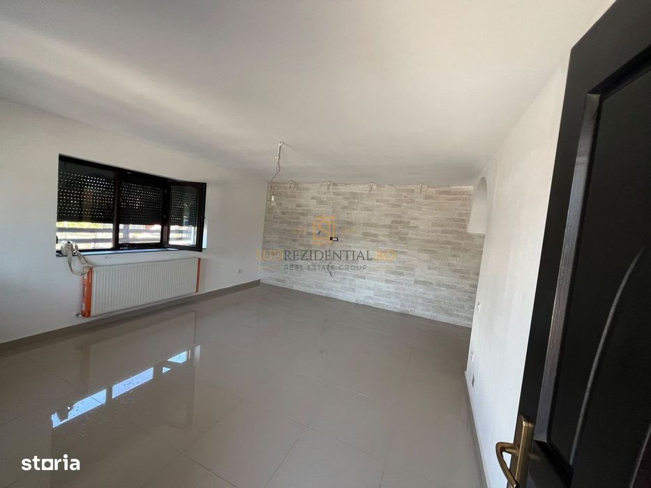 Vila individuala cu 7 camere, 5 dormitoare, teren 363 mp-Com. Berceni