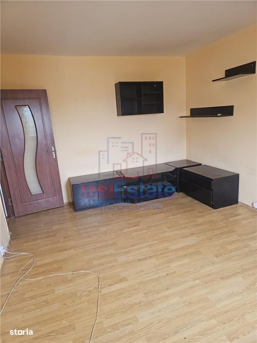 Mircea Cel Batran apartament cu 2 camere  liber