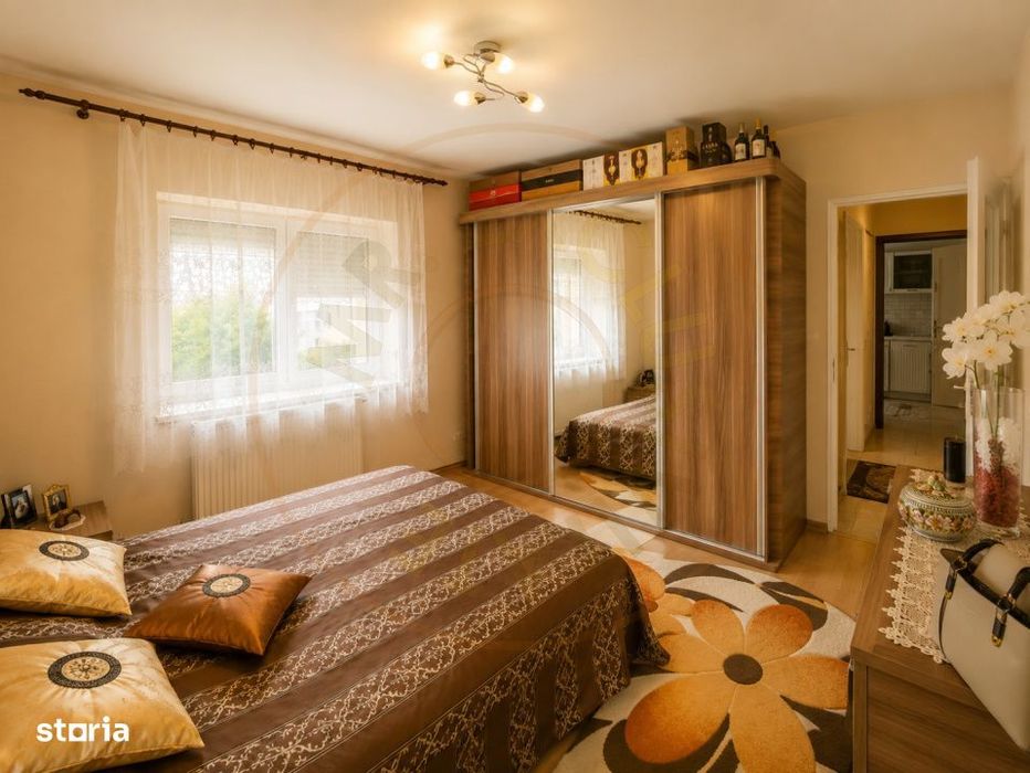 De vanzare Apartament 2 camere Micro 17