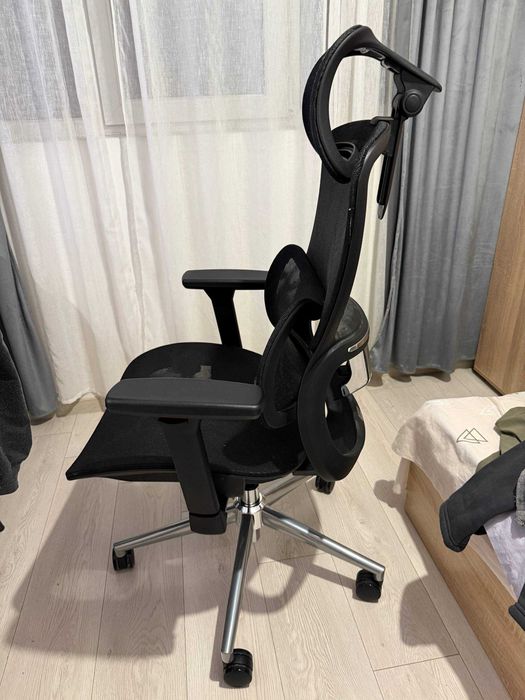 Продавам висококачествен ергономичен офис стол Hbada E2 Pro