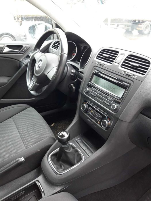 VOLKSWAGEN Golf 2011 — imagine 5