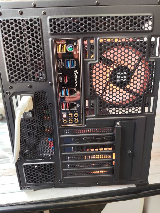 Calculator / PC Gaming AM4 – Ryzen 5 3600 + RTX 5060 + 16GB DDR4 + Cadou