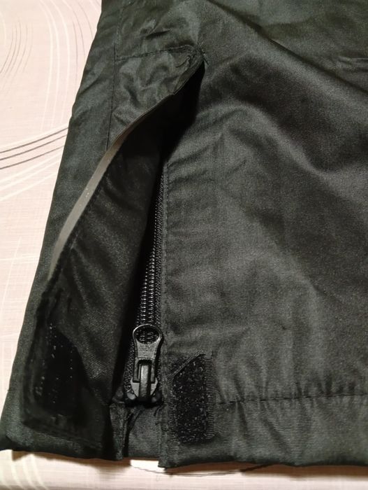 Нов ски панталон размер 146/152