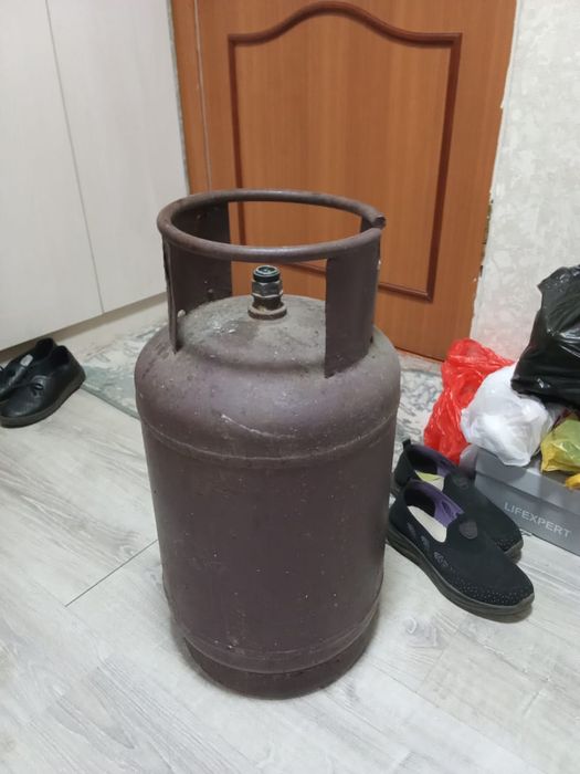 Продам пылесос и газбалон