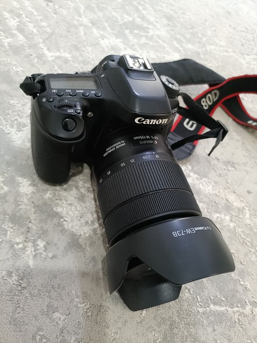 Фотоопарат Canon