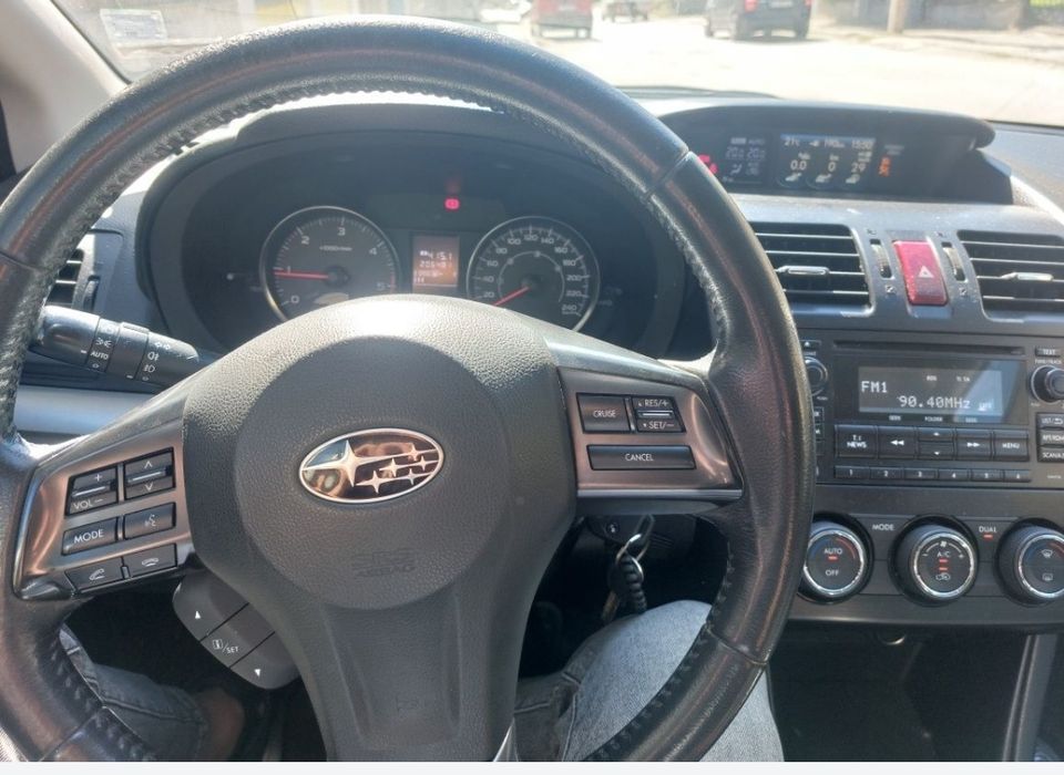 Продавам Subaru XV 1,6 бензин ,газ 4x4