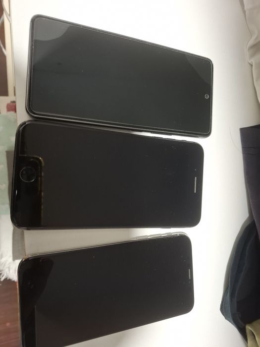 Продам iPhone X в хорошем состоянии.