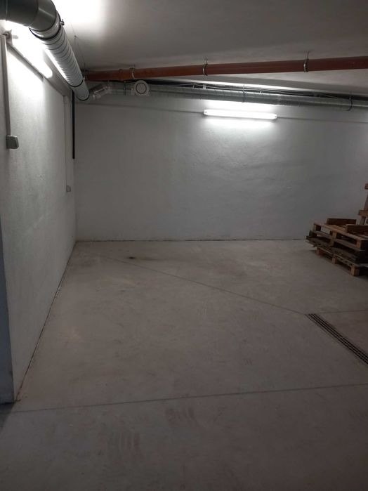 Дава се под наем Гараж / Паркомясто в Пловдив, Център - 16 кв.м за 90 € - Снимка #4