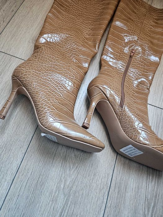 Ефектни парти кожени ботуши