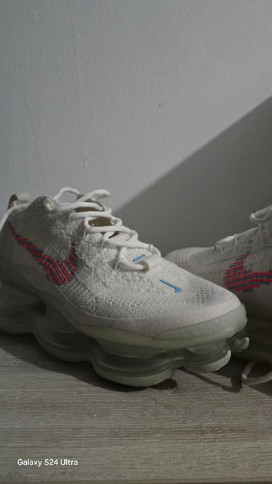 Adidai nike mărimea 42