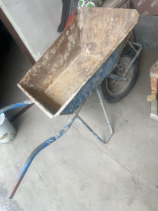 Arava sotiladi balonli