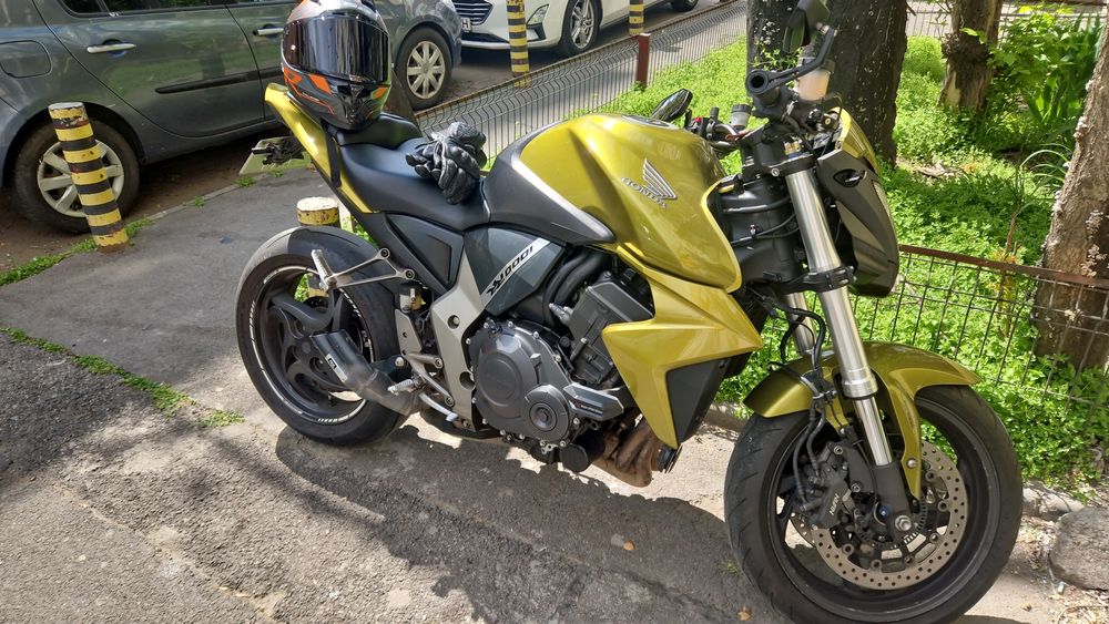 Honda cb1000r 2009 abs