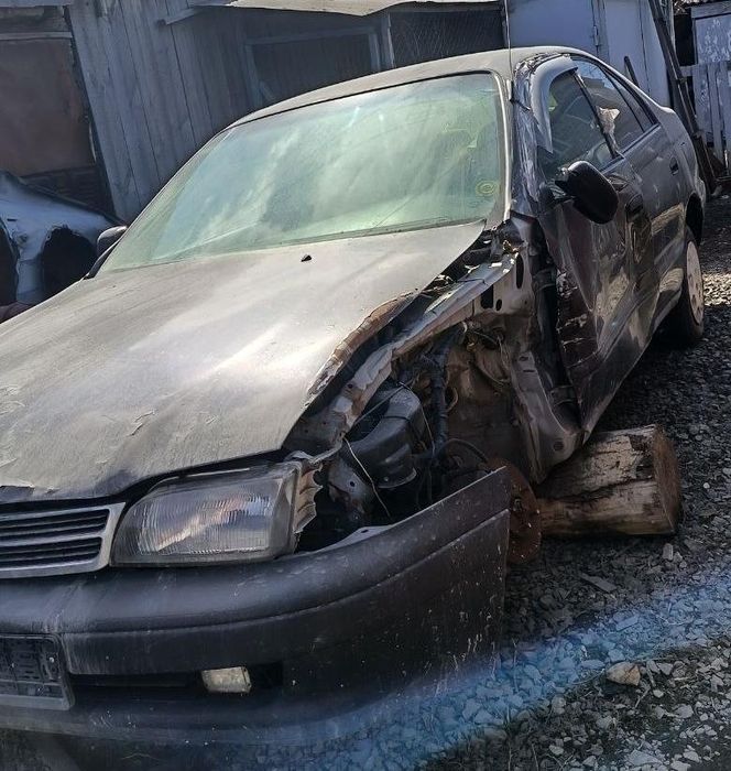 Тойота Карина Е  2.0