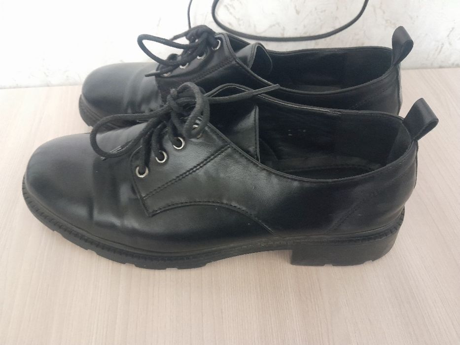 Ботинки женские размер 39