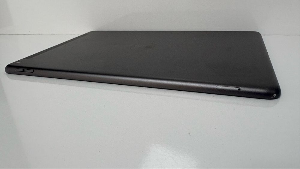 iPad 8 (2020) Space Gray, 32GB, Wi-Fi + Cellular (Слот за SIM карта)