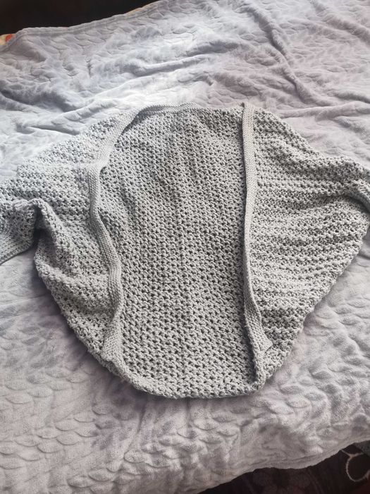 Жилетки ръчно плетиво