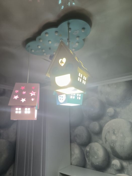 Продам люстру...