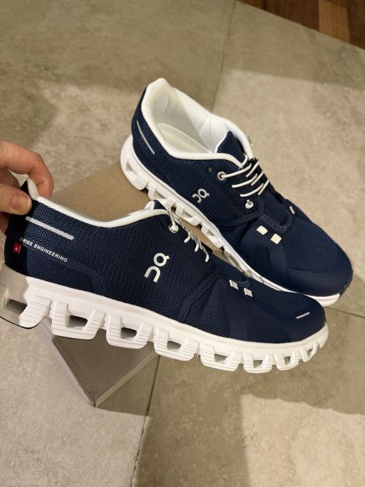 Кроссовки On новые