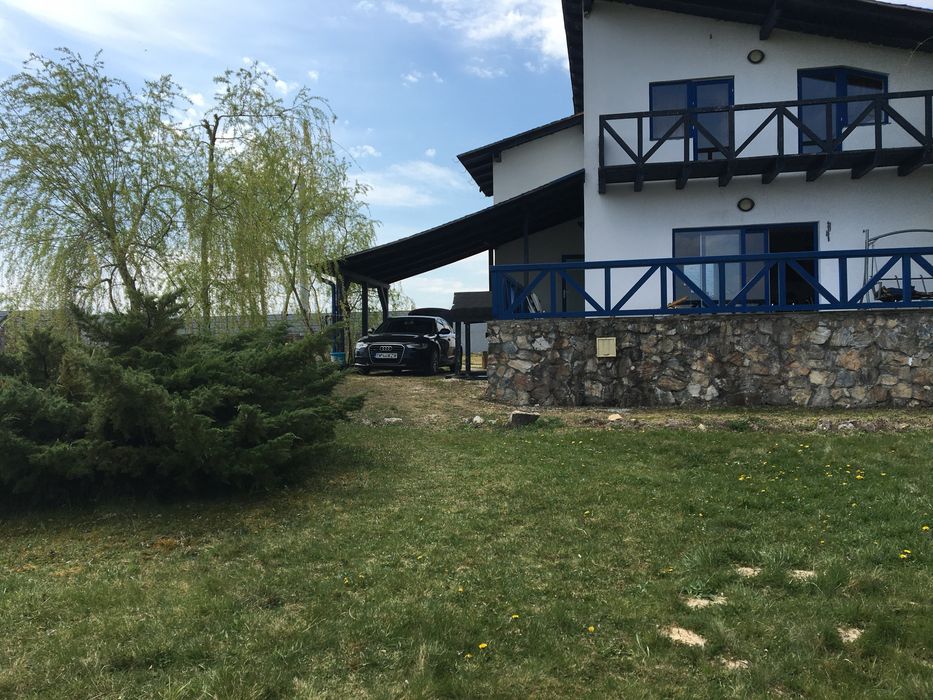 Casa vacanta , Iesire lac