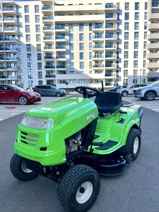 Tractoras de tuns iarba Master Cut Briggs&Stratton Ohv