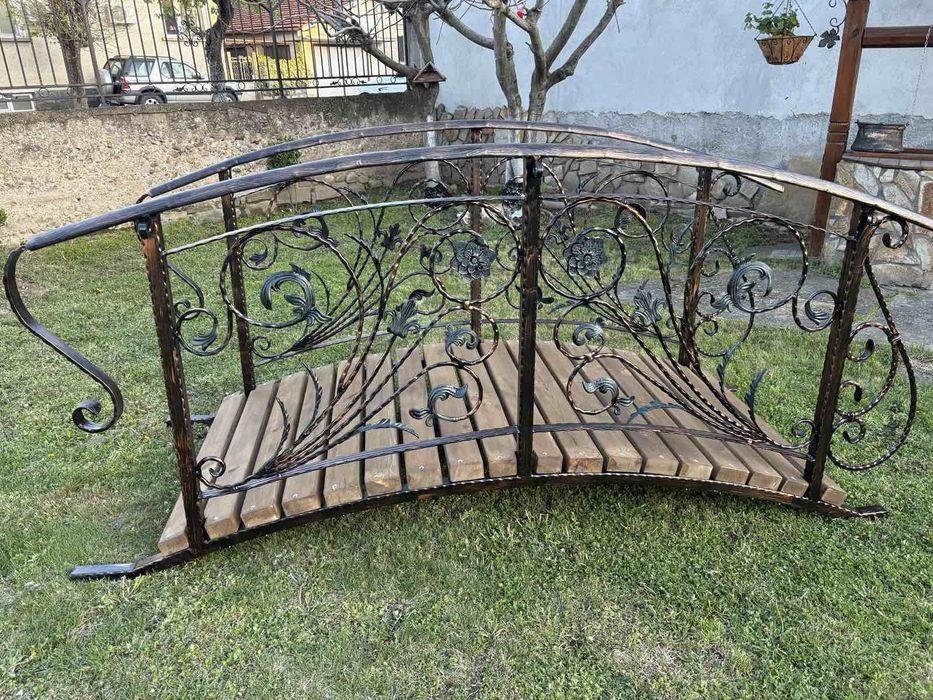 Градински мост от ковано желязо