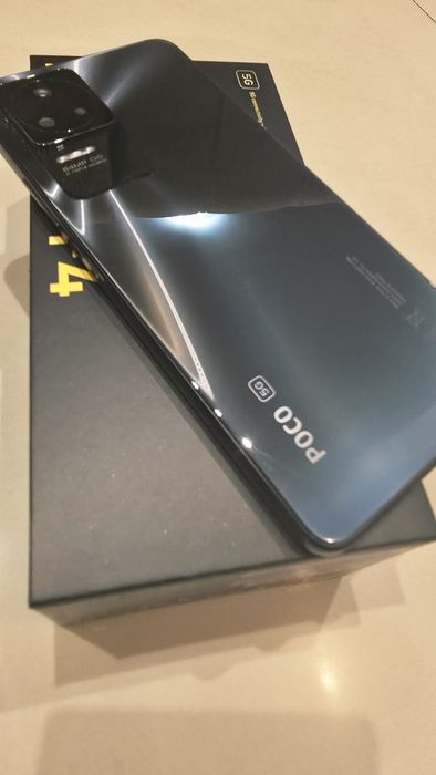 Продавам Poco F4  5G,6/128 GB
