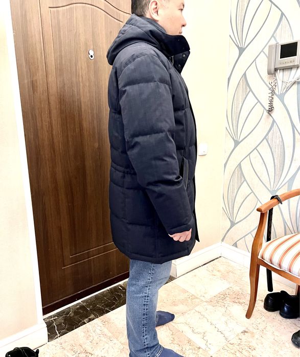 Продам пуховик мужской bugatti