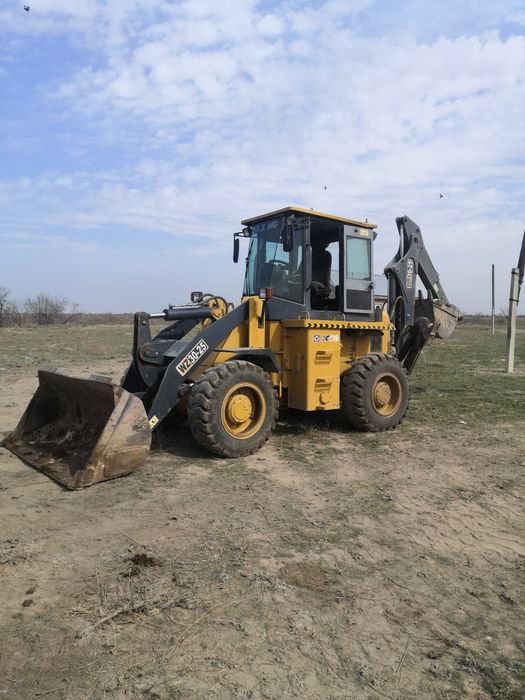 Услуги фронтального погрузчика и эксковатора