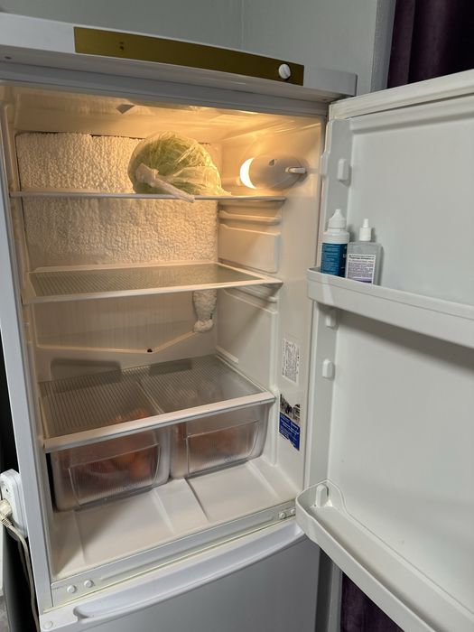 Холодильник Indesit