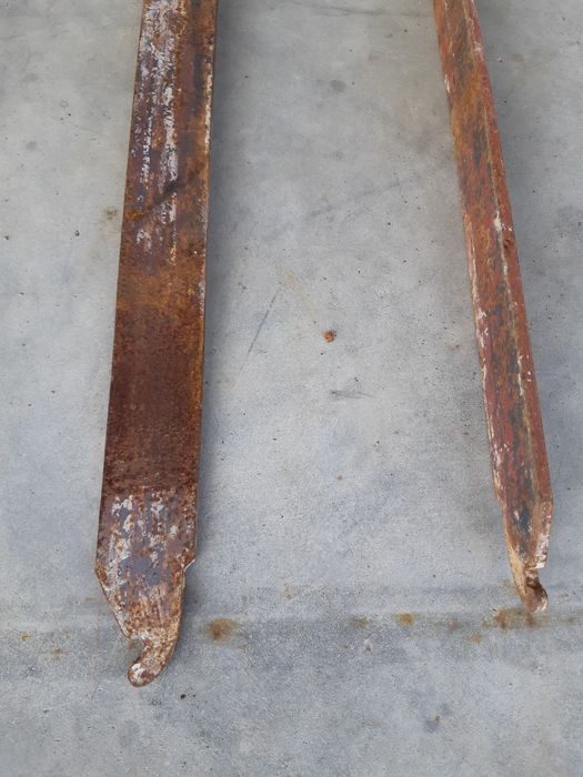 Spade,montanti,baionete cu cioc