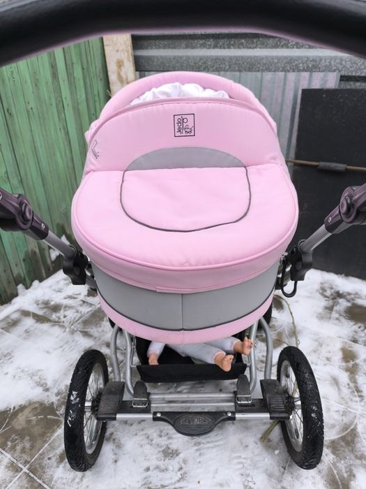 Продам коляску зима лето два модуля