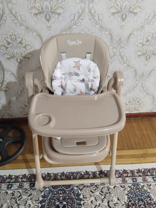 Stulchik dlya kormleniya