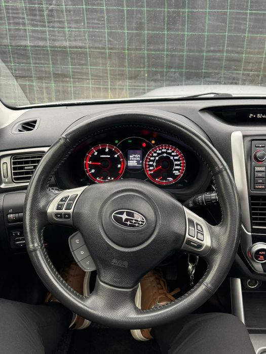Vând Subaru Forester 2012