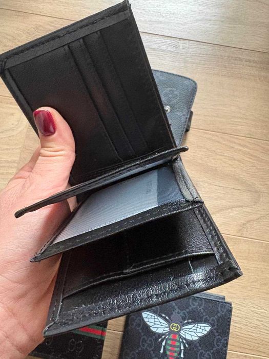 Портмонета мъжки портфейли