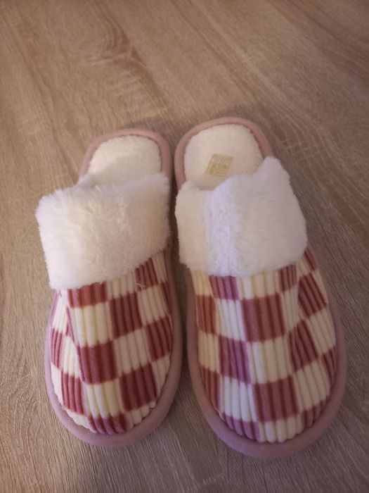 Дамски домашни чехли