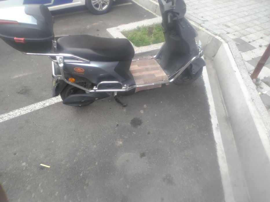 Продам скутер состояние хорошее