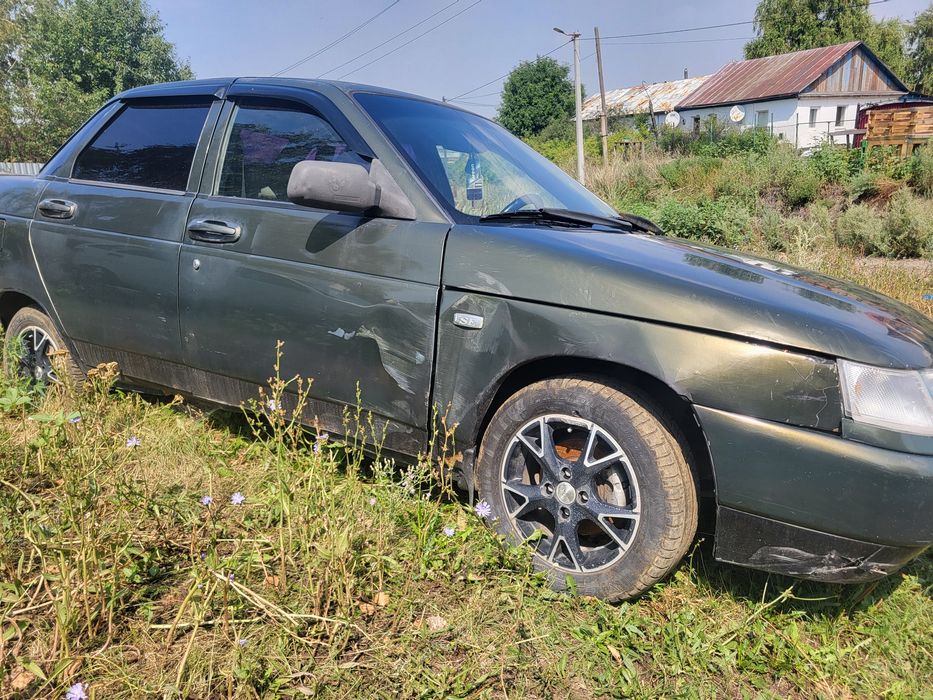 Продам машину ваз 2110