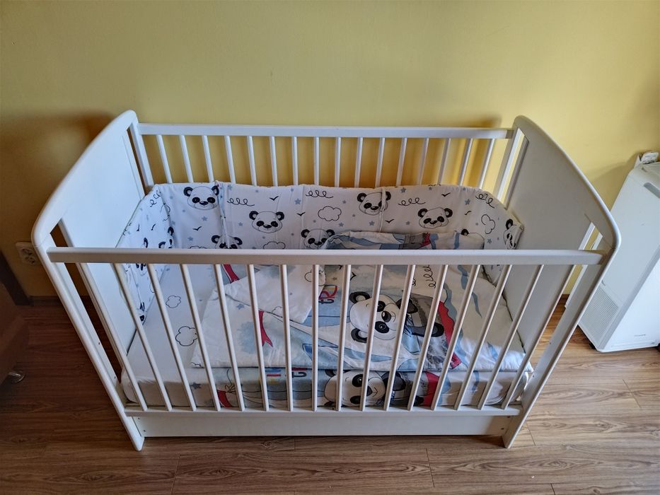 Pătuț lemn + saltea cocos, bonus lenjerie