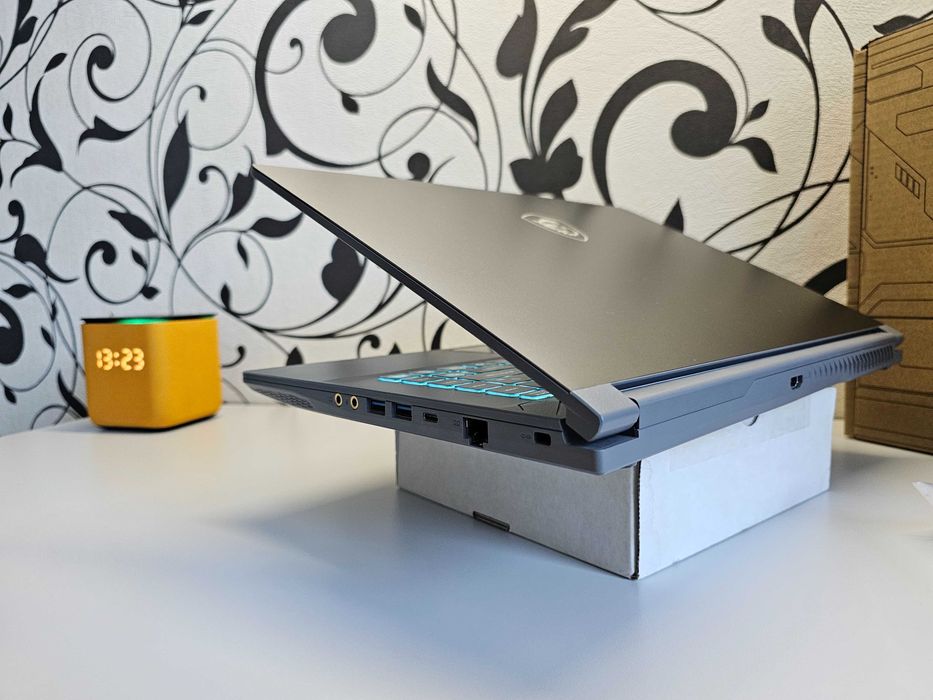 ПРОДАМ MSI Thin 15 Игровой Ноутбук Core™i7-13620H/8GB/512SSD/RTX4050.