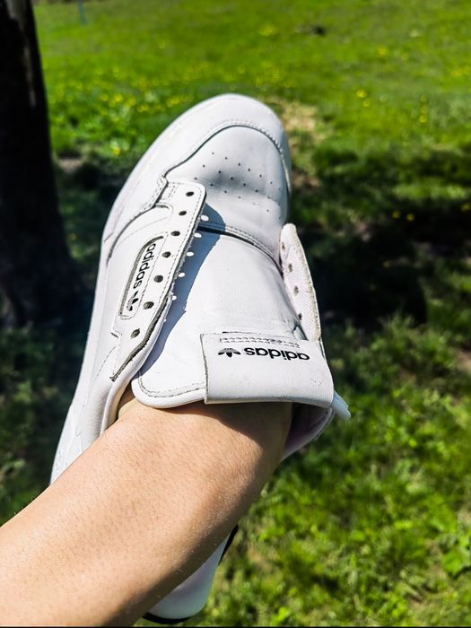 Vând Adidas continental 80