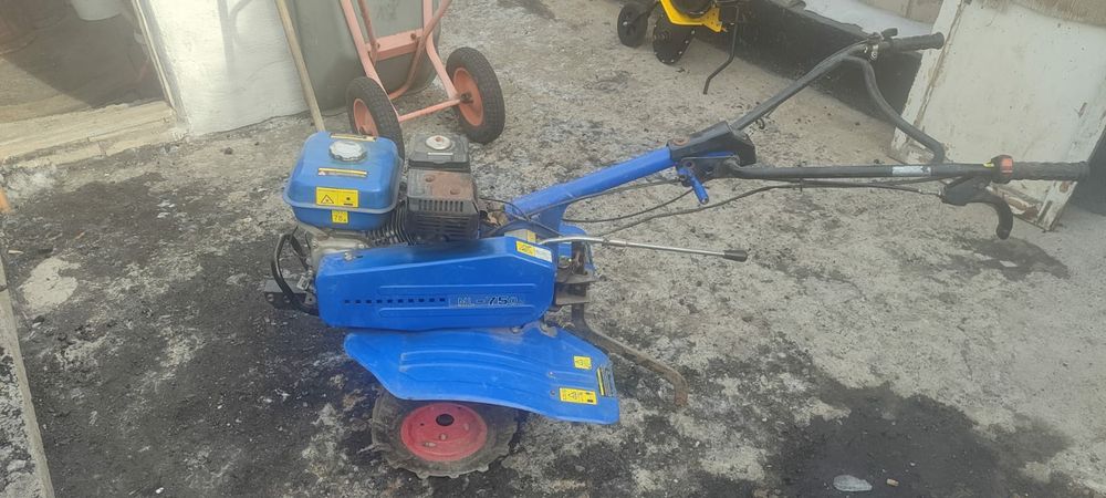 Продам мотоблок.