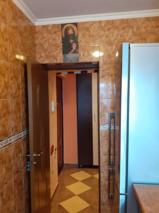 Inchiriez apartament 2 camere m6..fara animale de companie