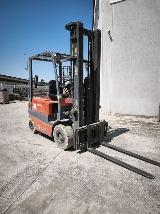 Vând  Stivuitor Electric Toyota FBMF25 electric, 48V, 2,5 T la 500mm,  baterie bună