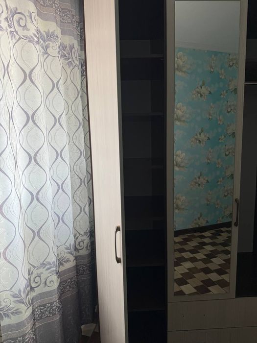 Продам шифоньер в отличном состоянии